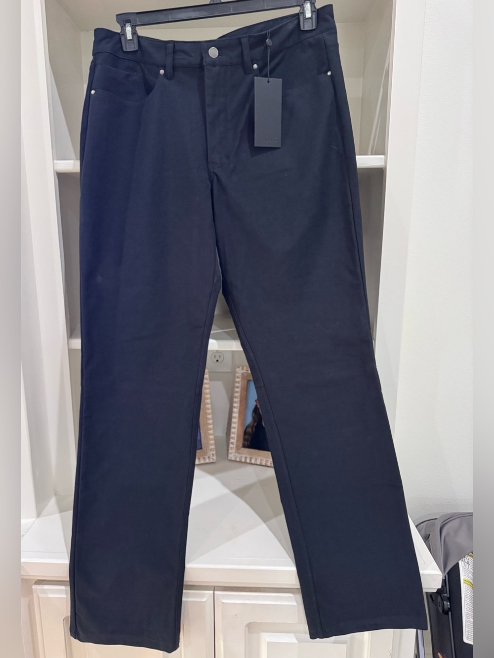 Men’s NWT Cuts Black Icon Pants Sz 34 x 34